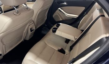 Mercedes-Benz GLA 180 URBAN ’18 full