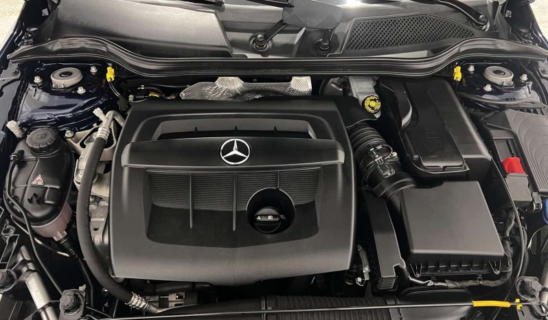 Mercedes-Benz GLA 180 URBAN ’18 full